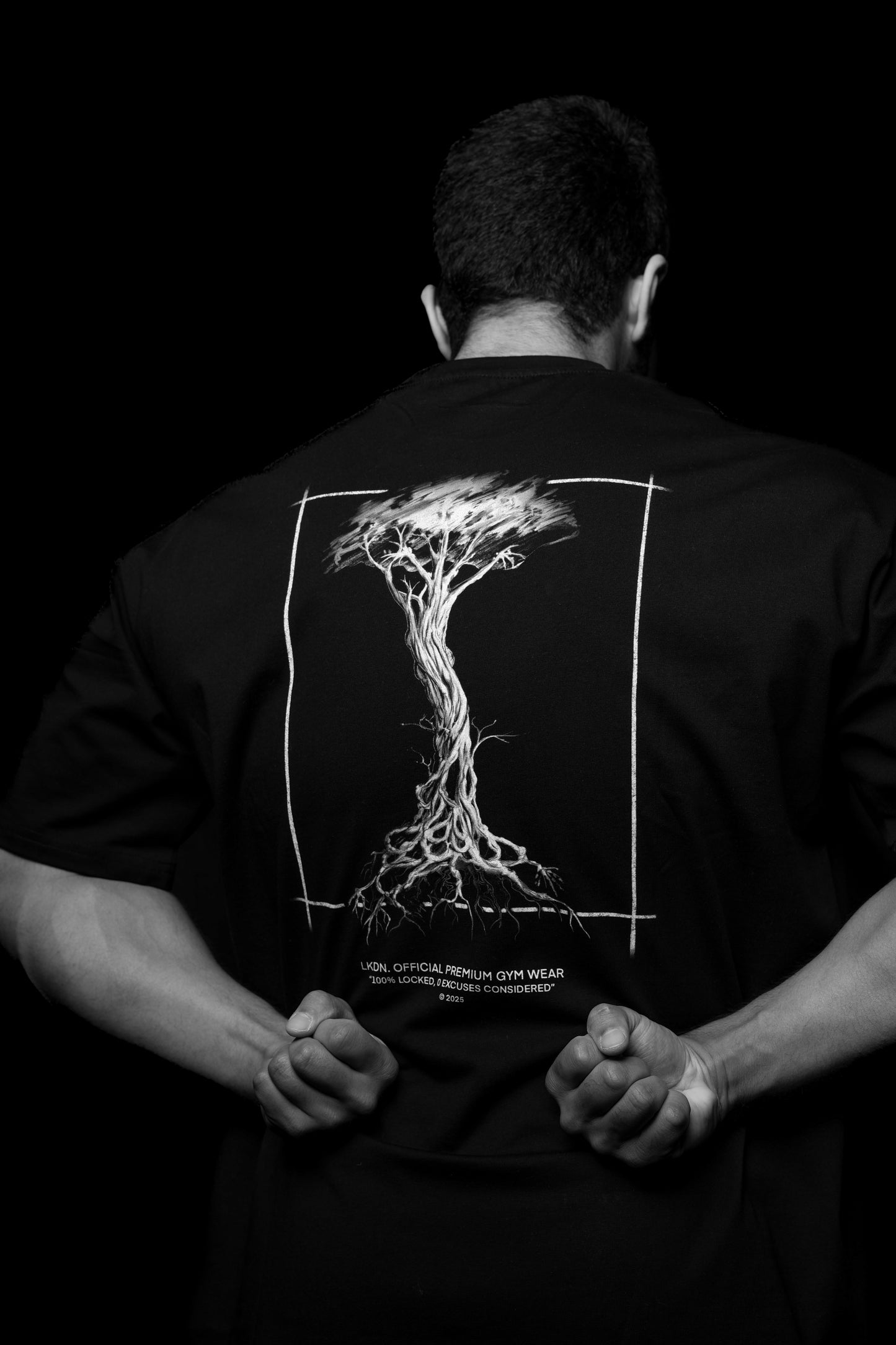 Tree's shadow oversized tee